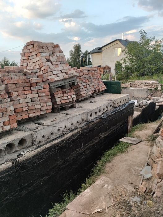 Незавершене будівництво