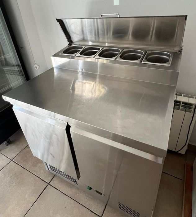 Zgrzewarka do tacek RQDS-1 | 700 W | sterowanie elektroniczne | matryc