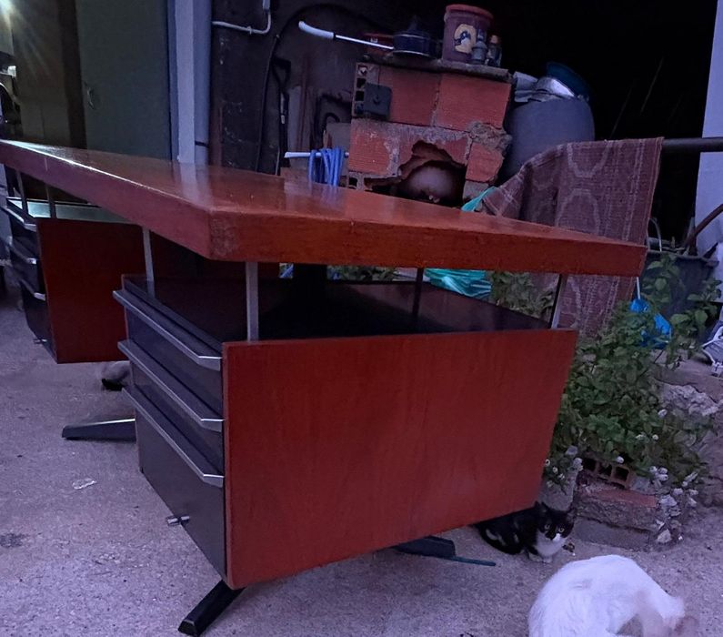 Secretaria grande de escritório