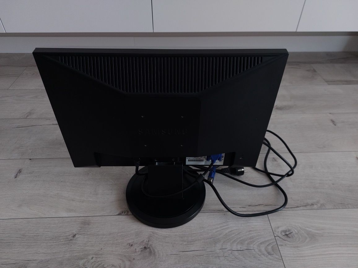 Монітор Samsung SyncMaster 923 NW