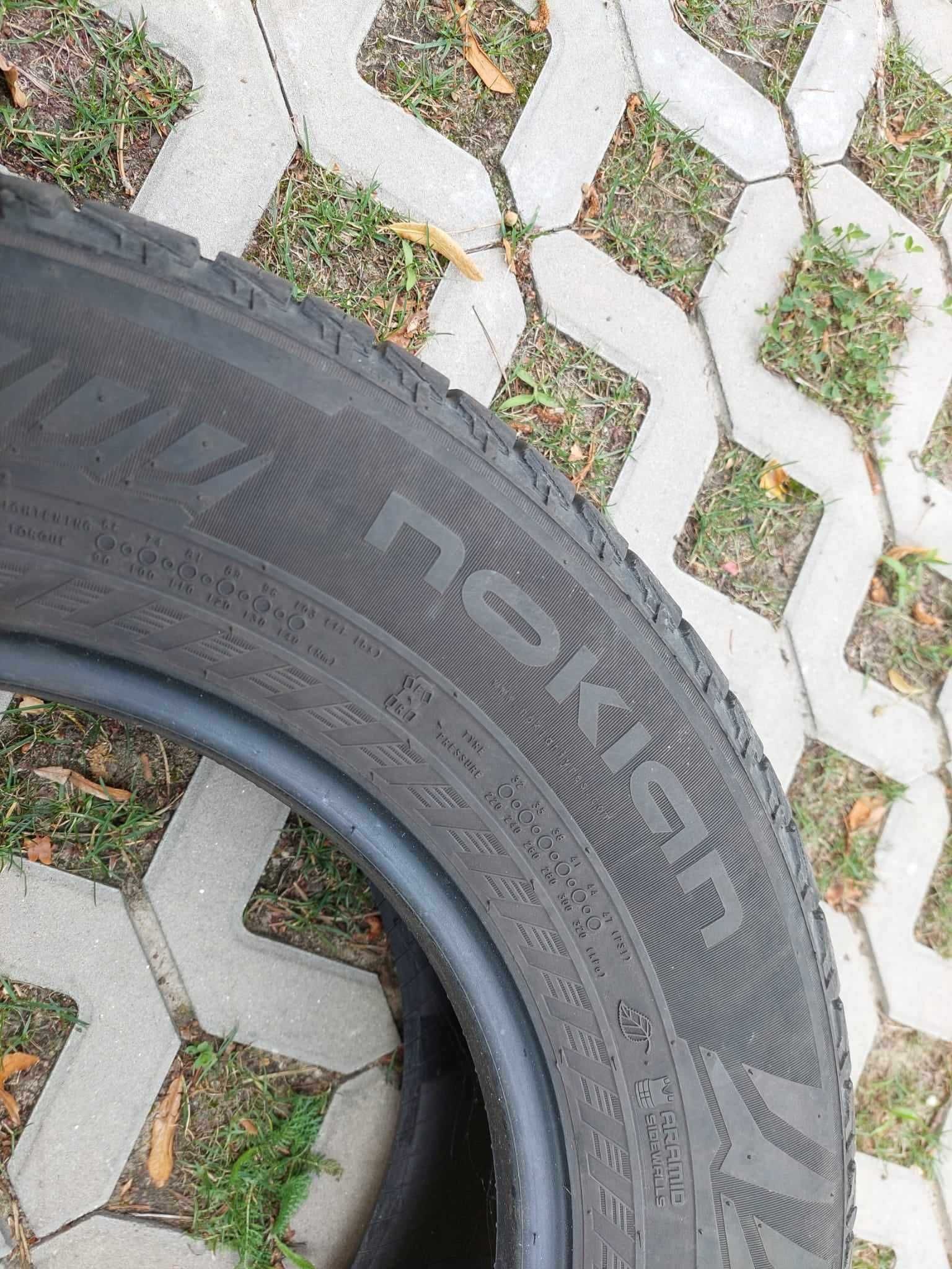 Opona Nokian 215 / 70 / R16 / 100H