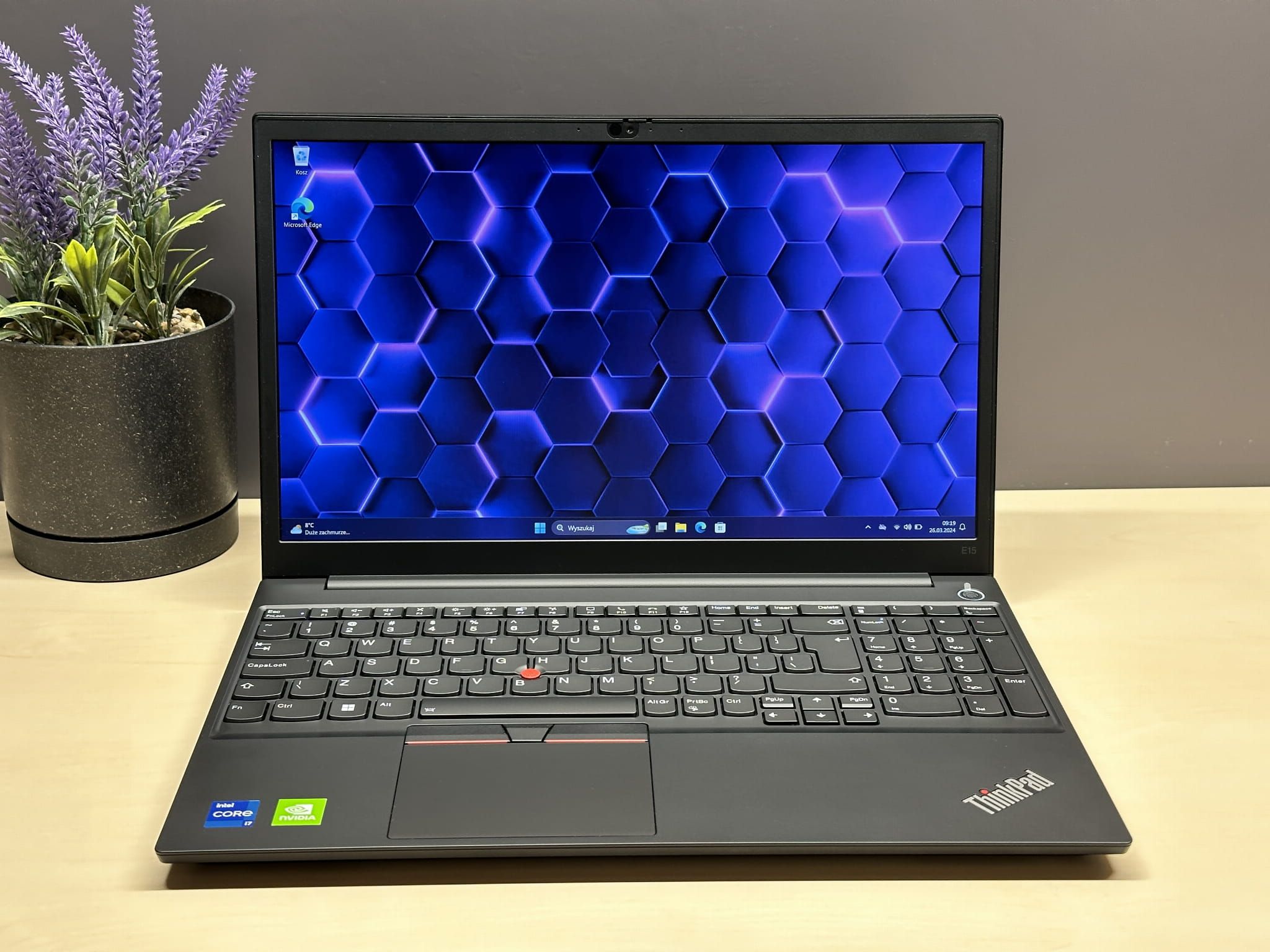 Laptop Lenovo ThinkPad E15 Gen 2 | i7-1165G7 / FHD / MX 450 / 32GB/1TB