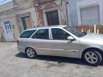 Carrinha do dia dia vendo no estado que se encontra