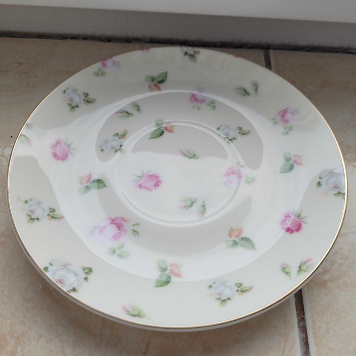 Villa Italia porcelanowy dzbanek do herbaty ze spodkiem