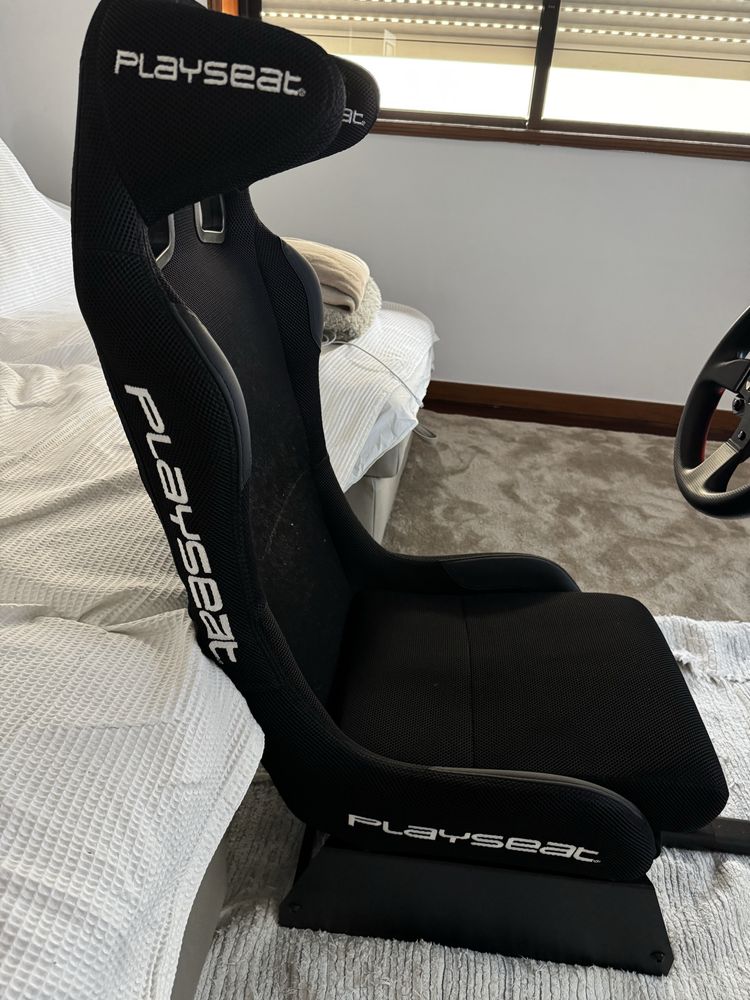Playseat evolution Pro + Thrustmaster t300 RS GT