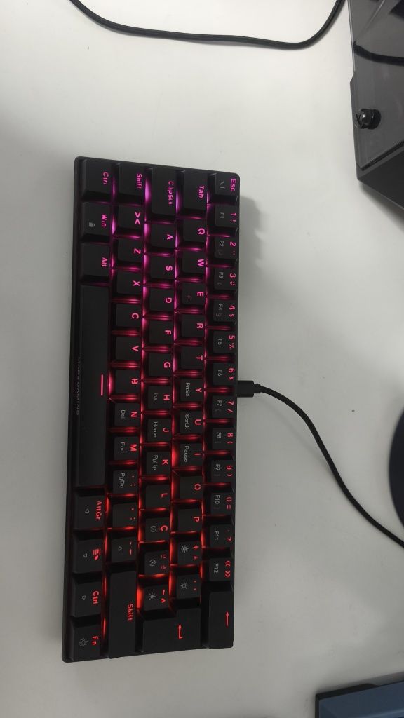 Teclado mecânico com fio mini
