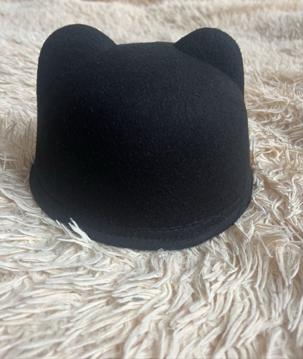 Жокейська фетрова жіноча шляпа осіння шапка берет капелюх з вушками