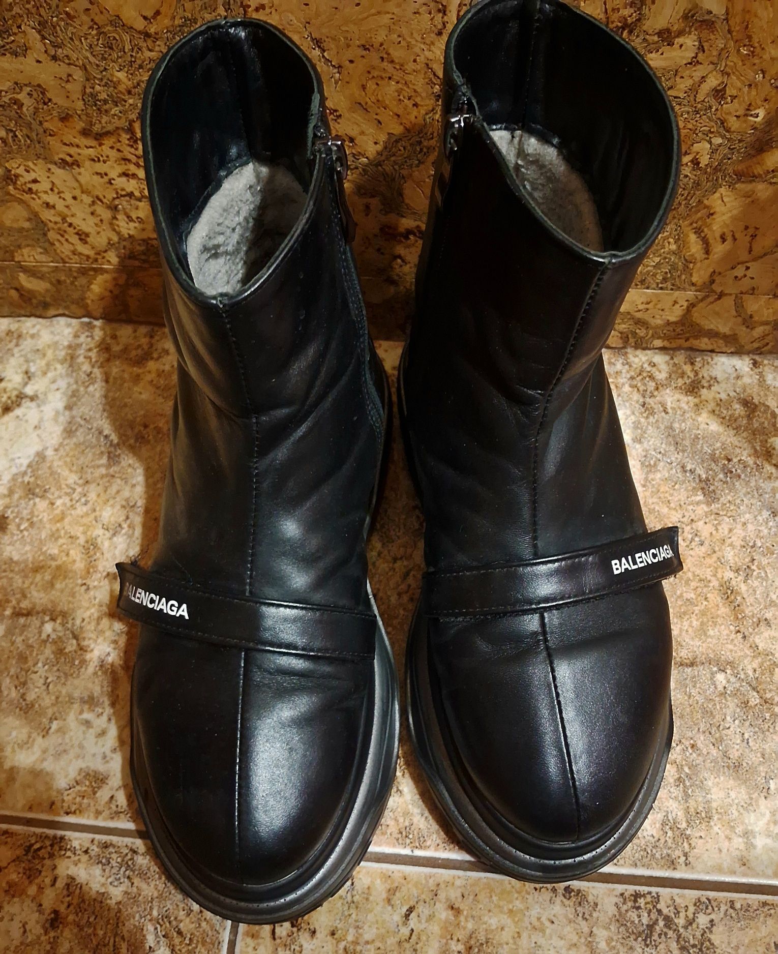 Зимние кожаные  женские ботинки Balenciaga