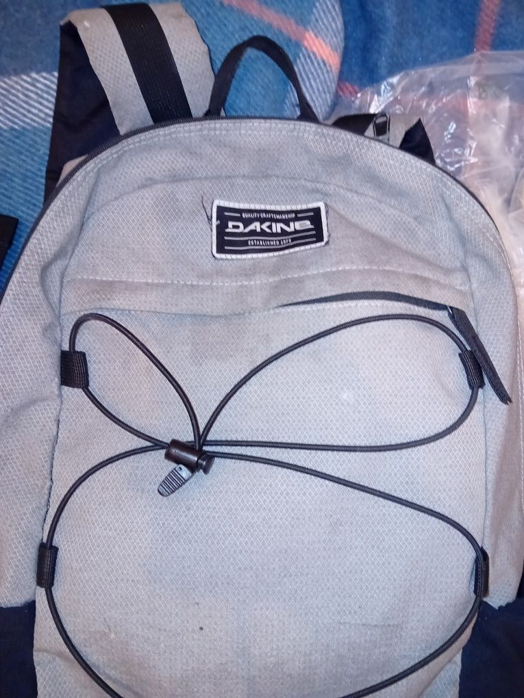 Dakine mochila de costas em óptimo estado