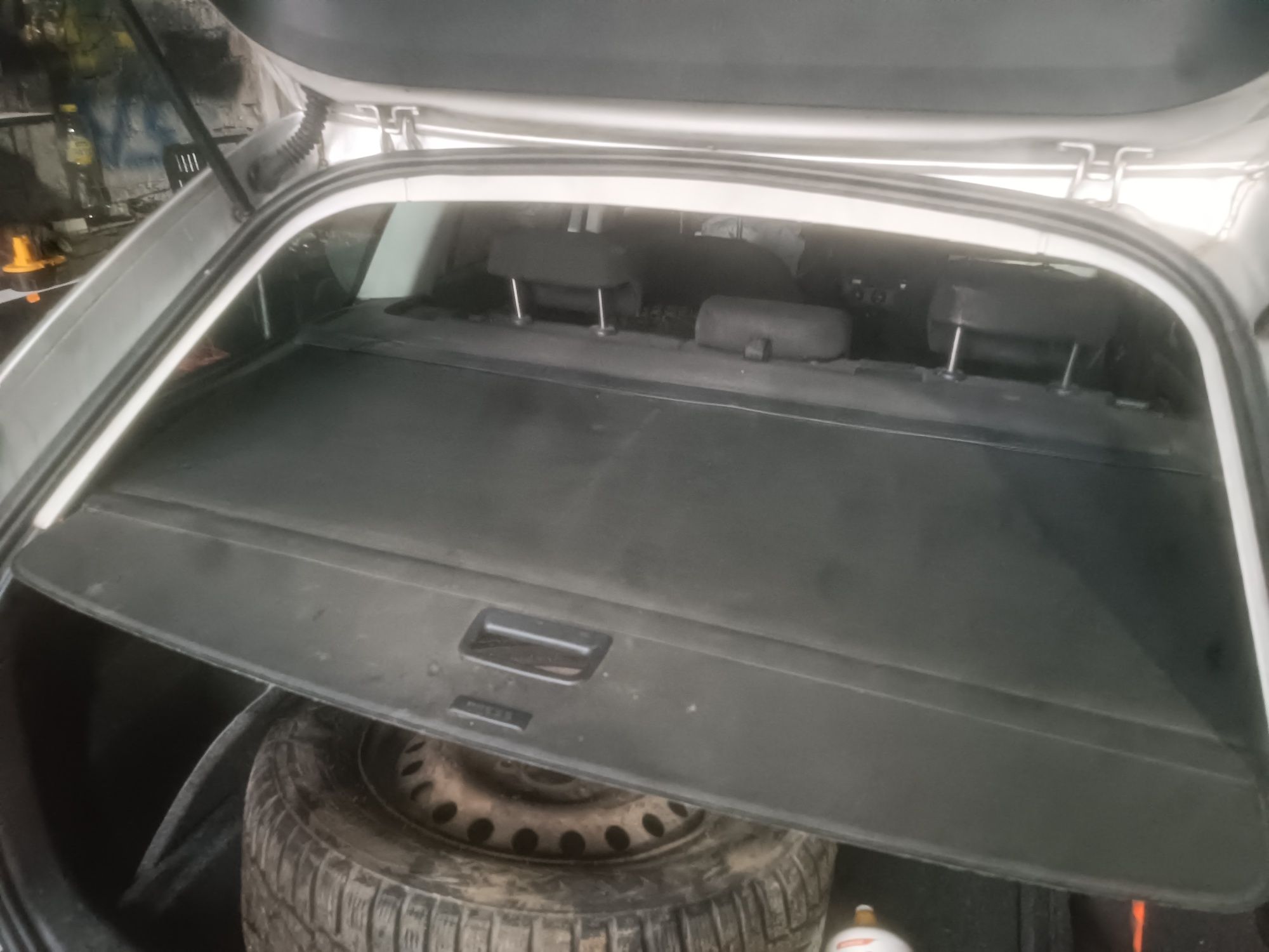Skoda Octavia II kombi roleta bagażnika