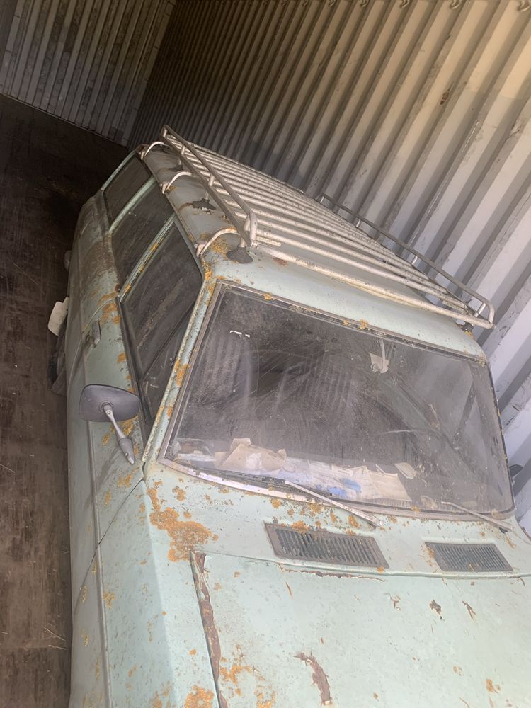 Vende Datsun 1.200 Van de Outubro de 1973 para restauro