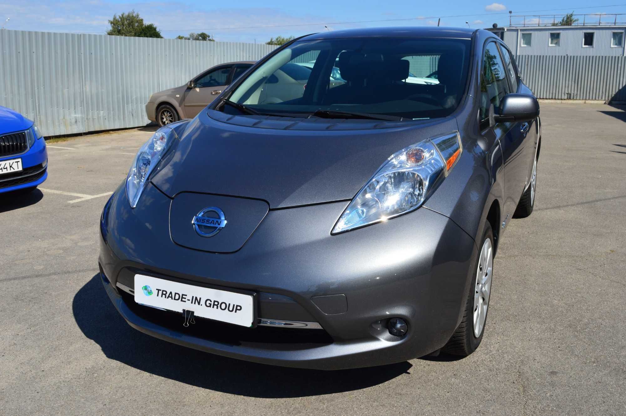 Авто Nissan Leaf 2015 24кВт