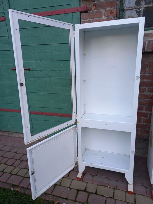 Szafka witryna medyczna