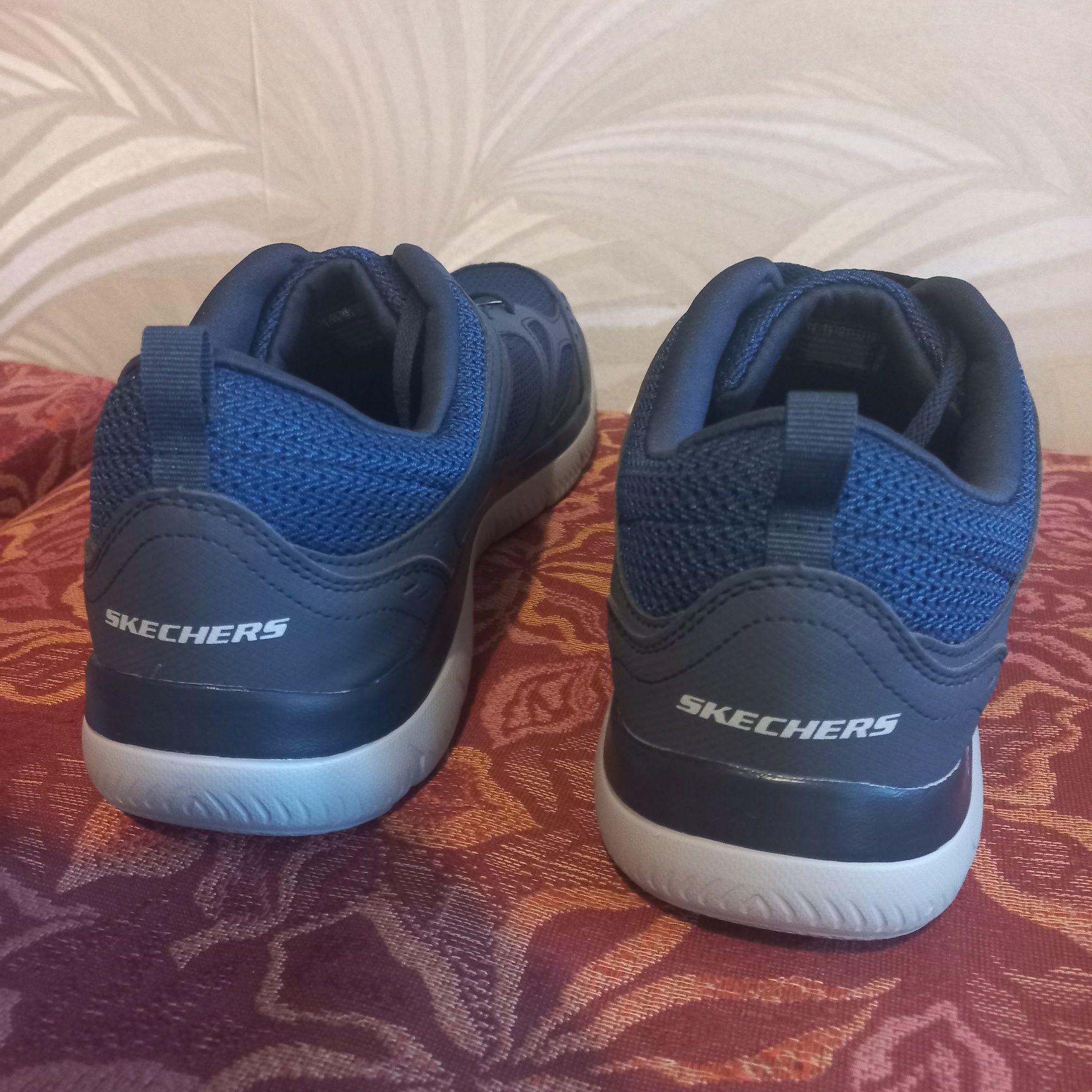 Skechers memory foam, p.46,5