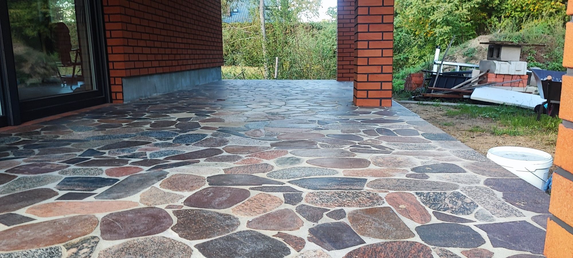 Kamień cięty do Ogrodu i Domu – Sprzedaż i Układanie Kamienia