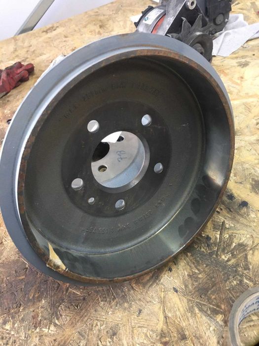 Bęben tył do e21 316 NOWY OEM tylne tylnie hamulce bębnowe 318i 315