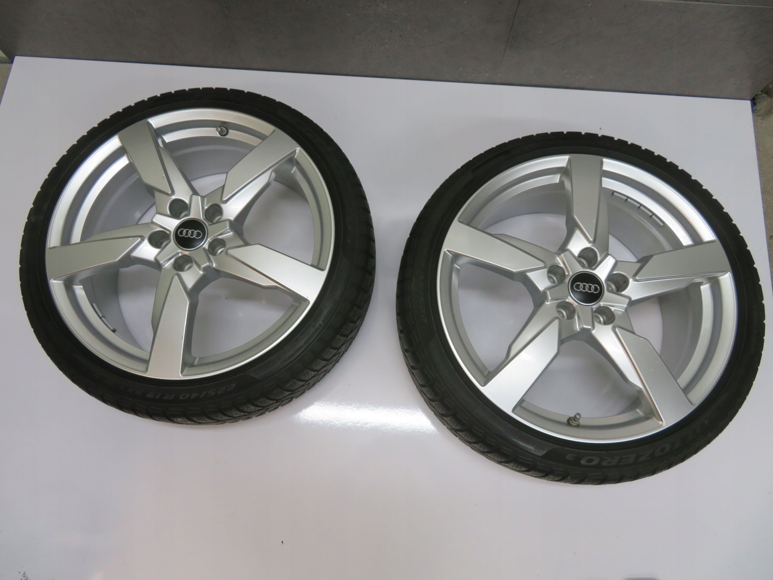 Felga Alufelga 19 Audi Tt Tts Ttrs 8sag Et52 Oryginał