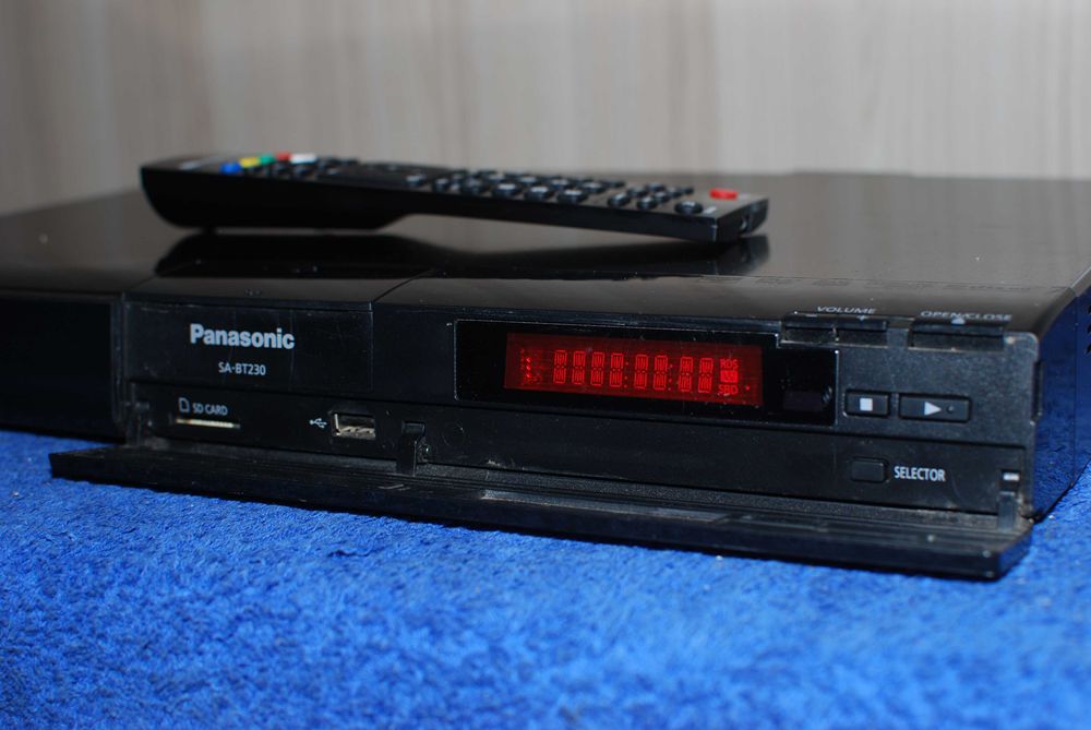 Panasonic SA-BTT370 Blu-ray -kino domowe .