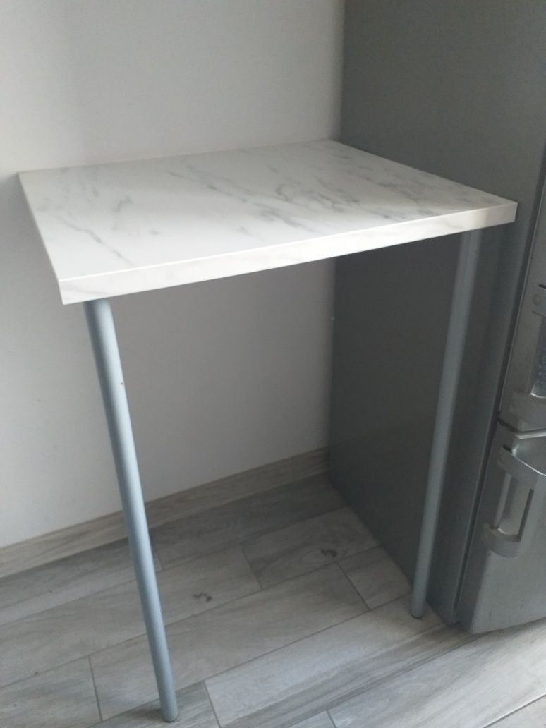 Stolik z blatu Ikea