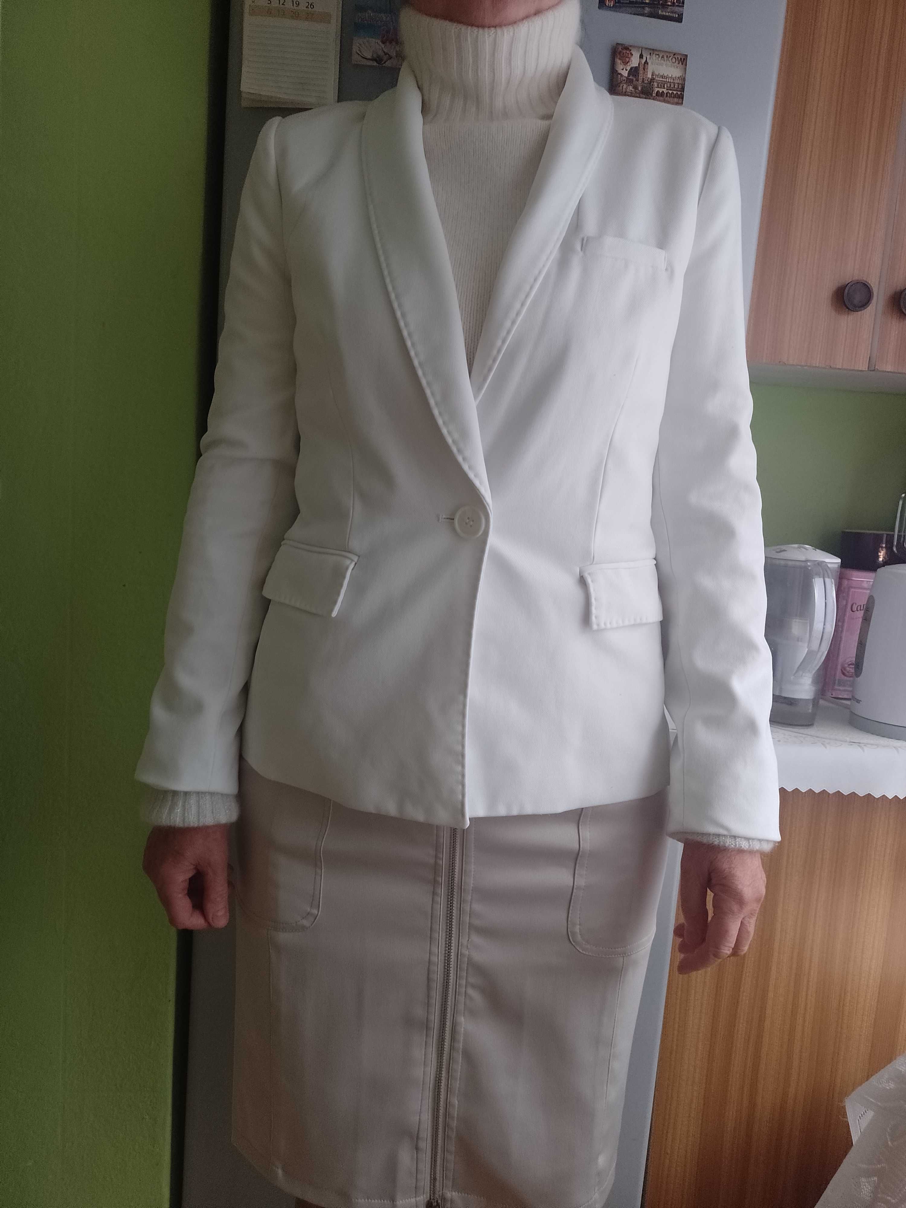 (36/S) Biała marynarka z Londynu, żakiet