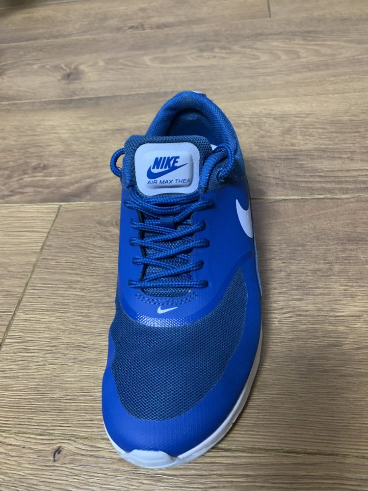 Кросівки NIKE original (36 розмір)