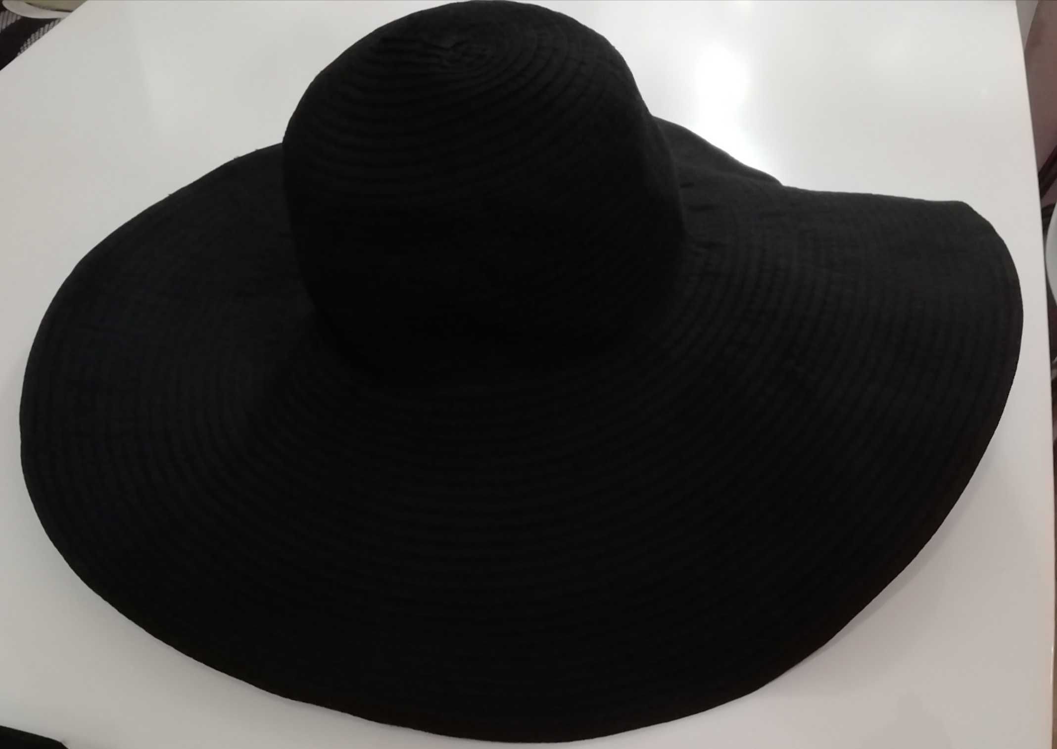 Letni czarny kapelusz duże rondo na letnie wyjazdy, wakacje i wyjścia
