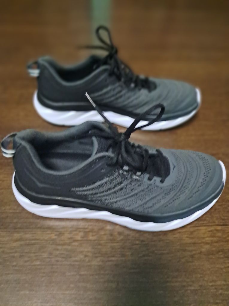 Кросівки Hoka  w. Akasa  wide. Р 42 2/3 27 см