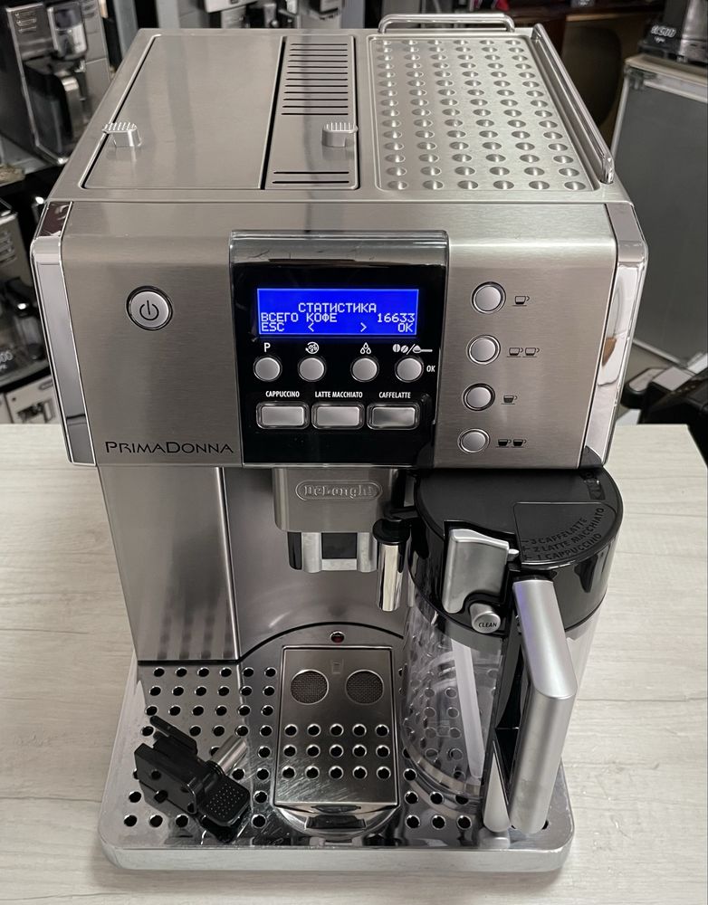 Кофемашина Delonghi ESAM6620 PrimaDonna из Германии обслужена гарантия