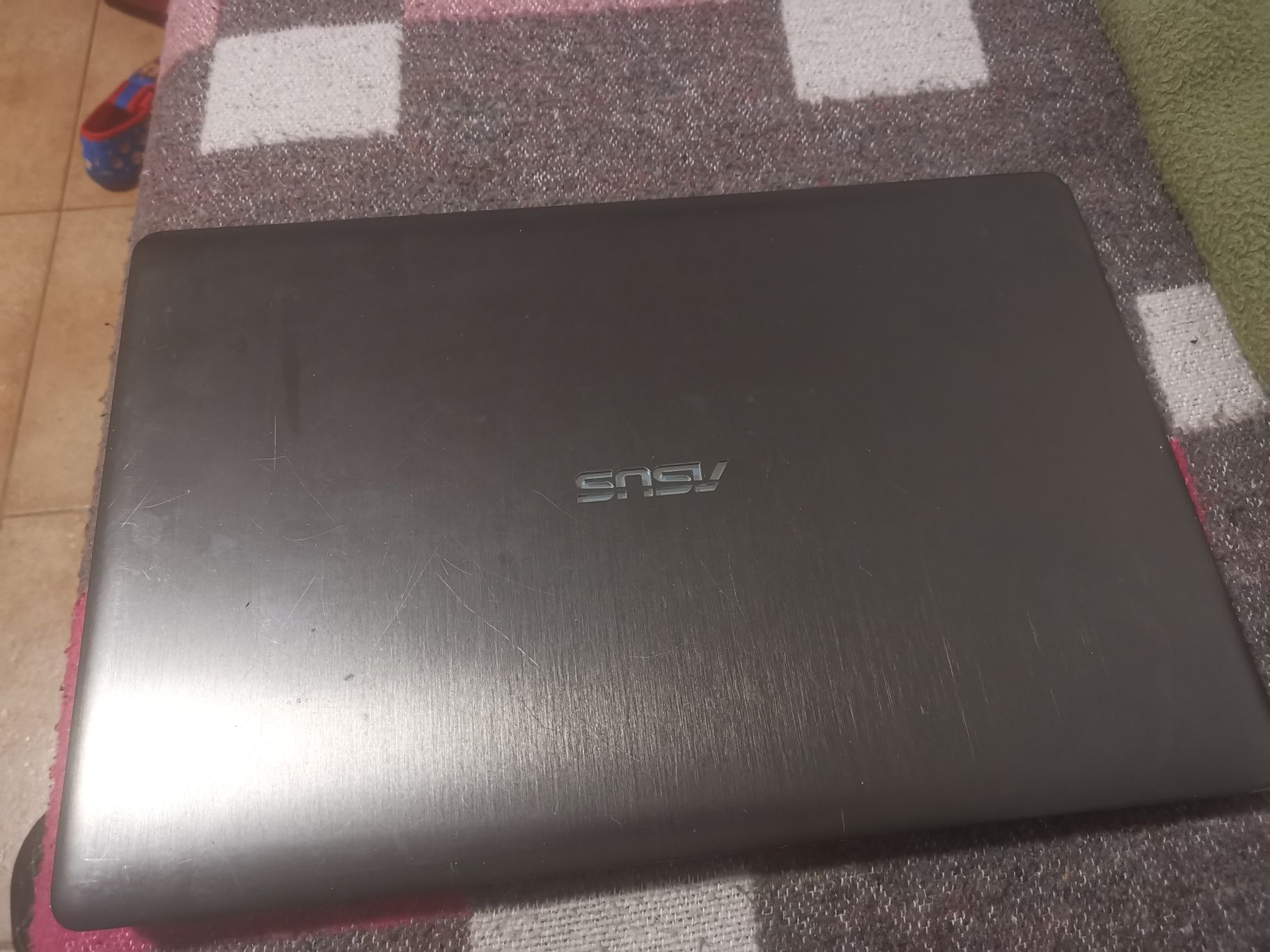 Portátil Asus N750JK