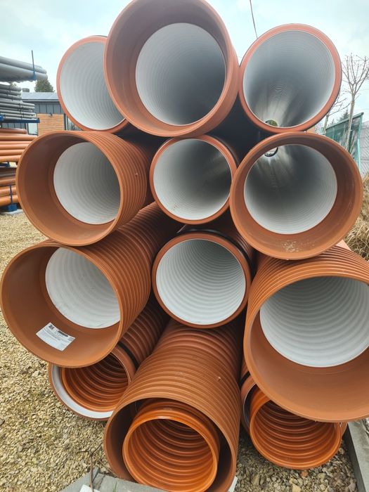 Rura kanalizacyjna fi400 przepustowa karbowana mostkowa dwuścienna