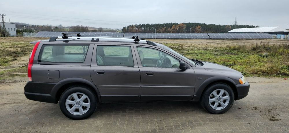 Volvo XC 70 Volvo XC 70 2.5 T MANUAL