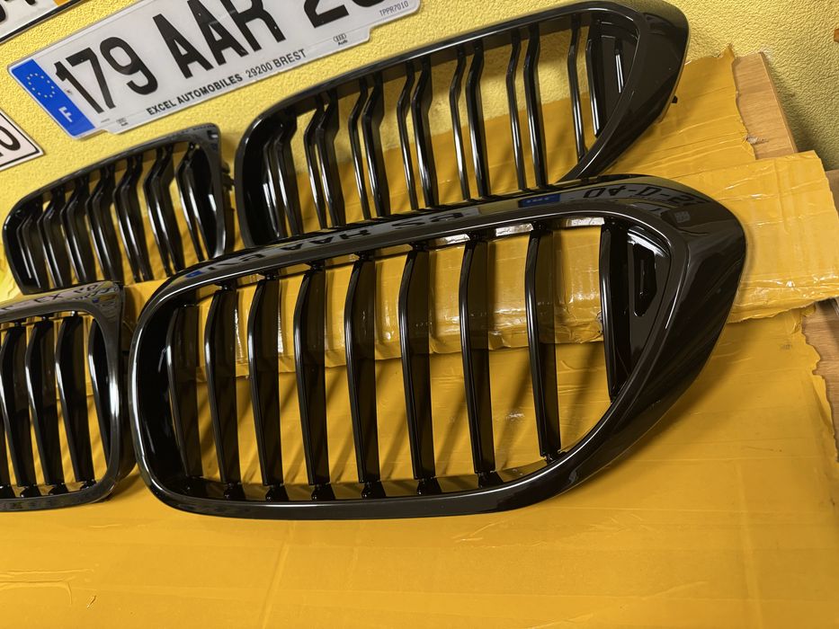 Решітка радіатора ноздрі БМВ 5 BMW 5 G30 G31 2018-2020 чорний глянець