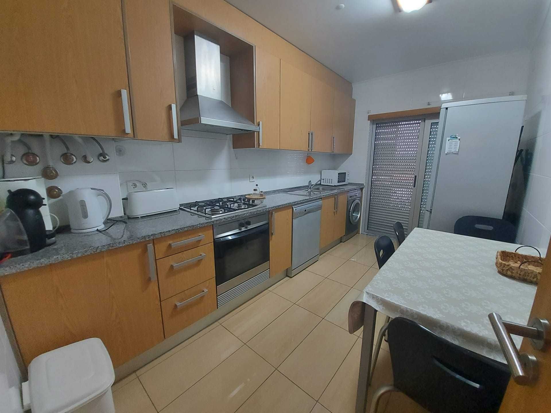 Apartamento T3 para férias com piscina a 5 minutos a pé da praia