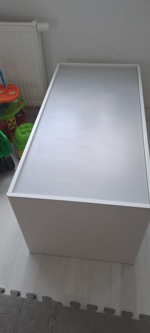 Stolik Dundra Ikea, na klocki