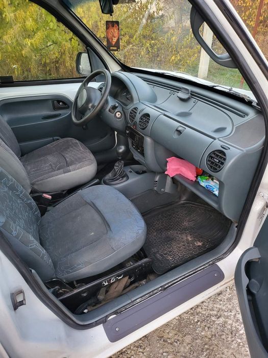 Сімейний або для роботи автомобіль