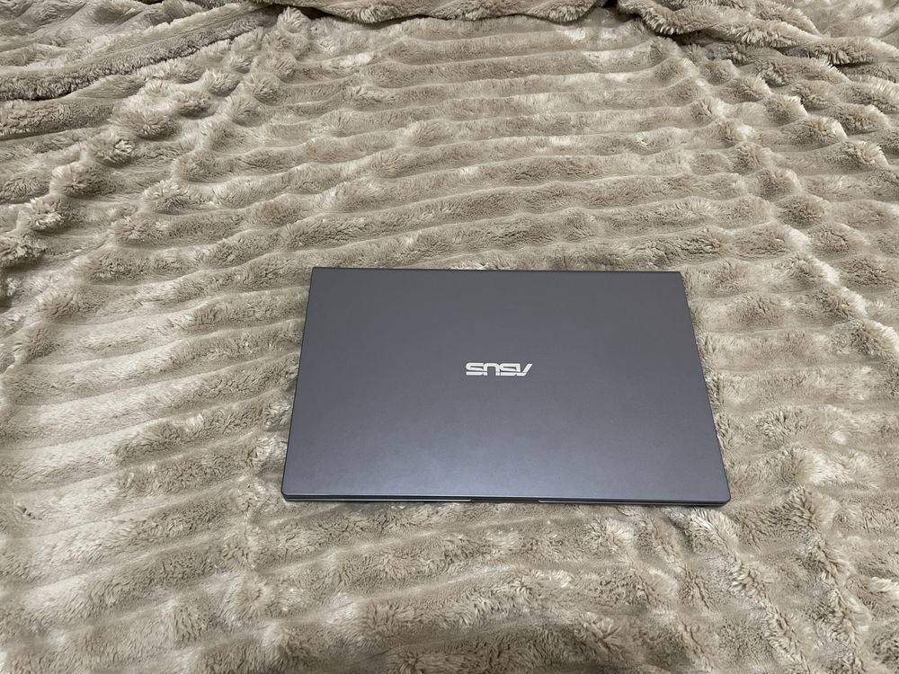 Ноутбок ASUS