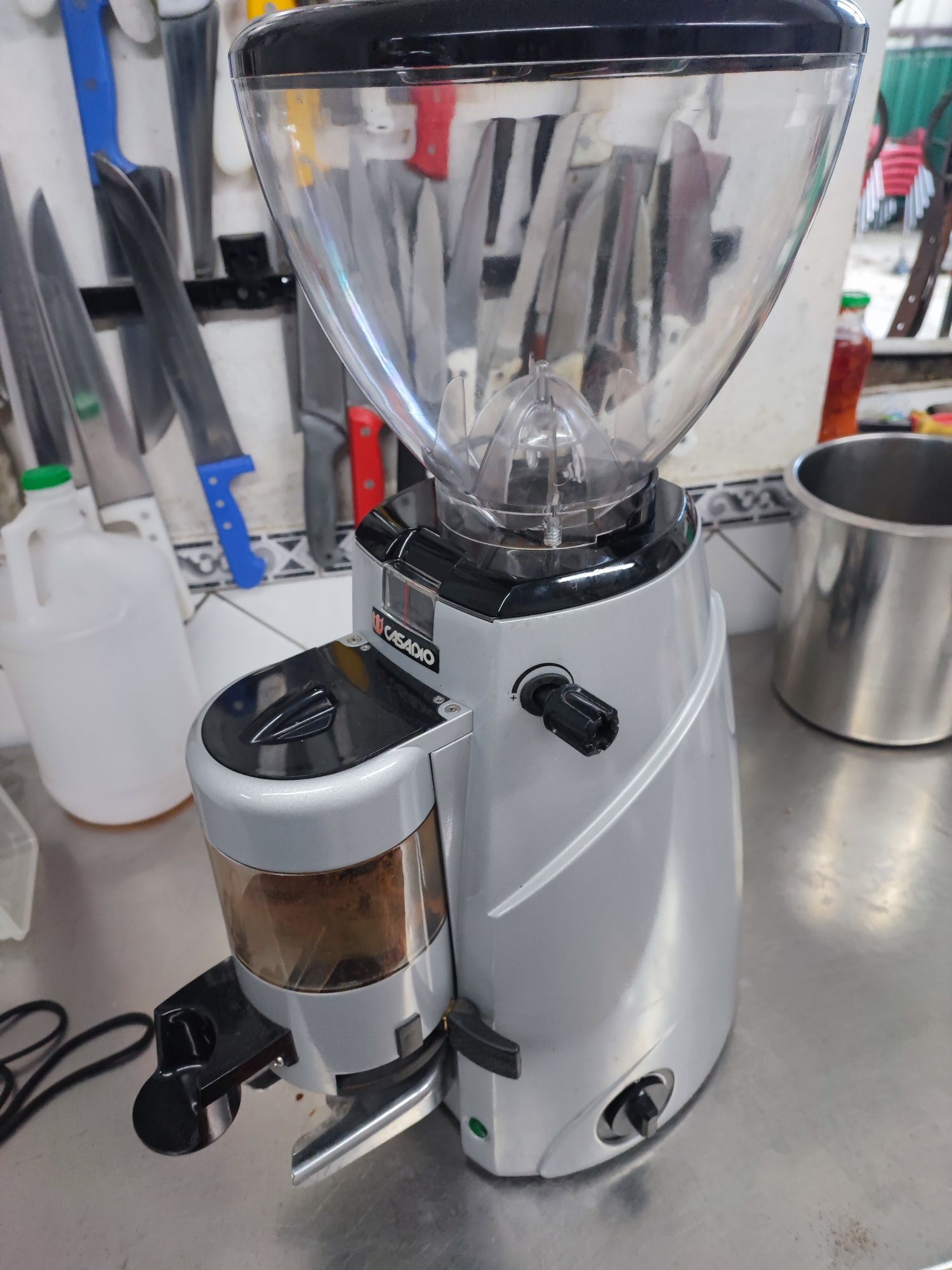 Moinho de café estado quase novo