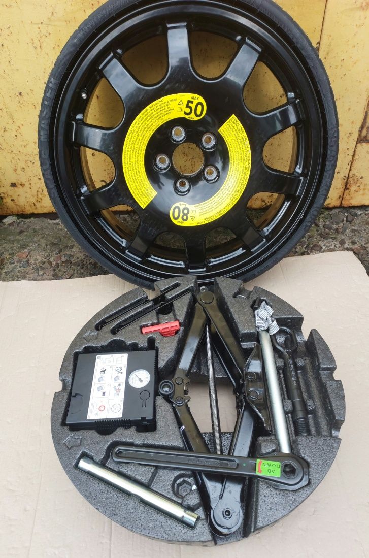 Докатка R20 Volkswagen Tuareg Audi Q7 4M Q8 Домкрат Ключ Інструмент