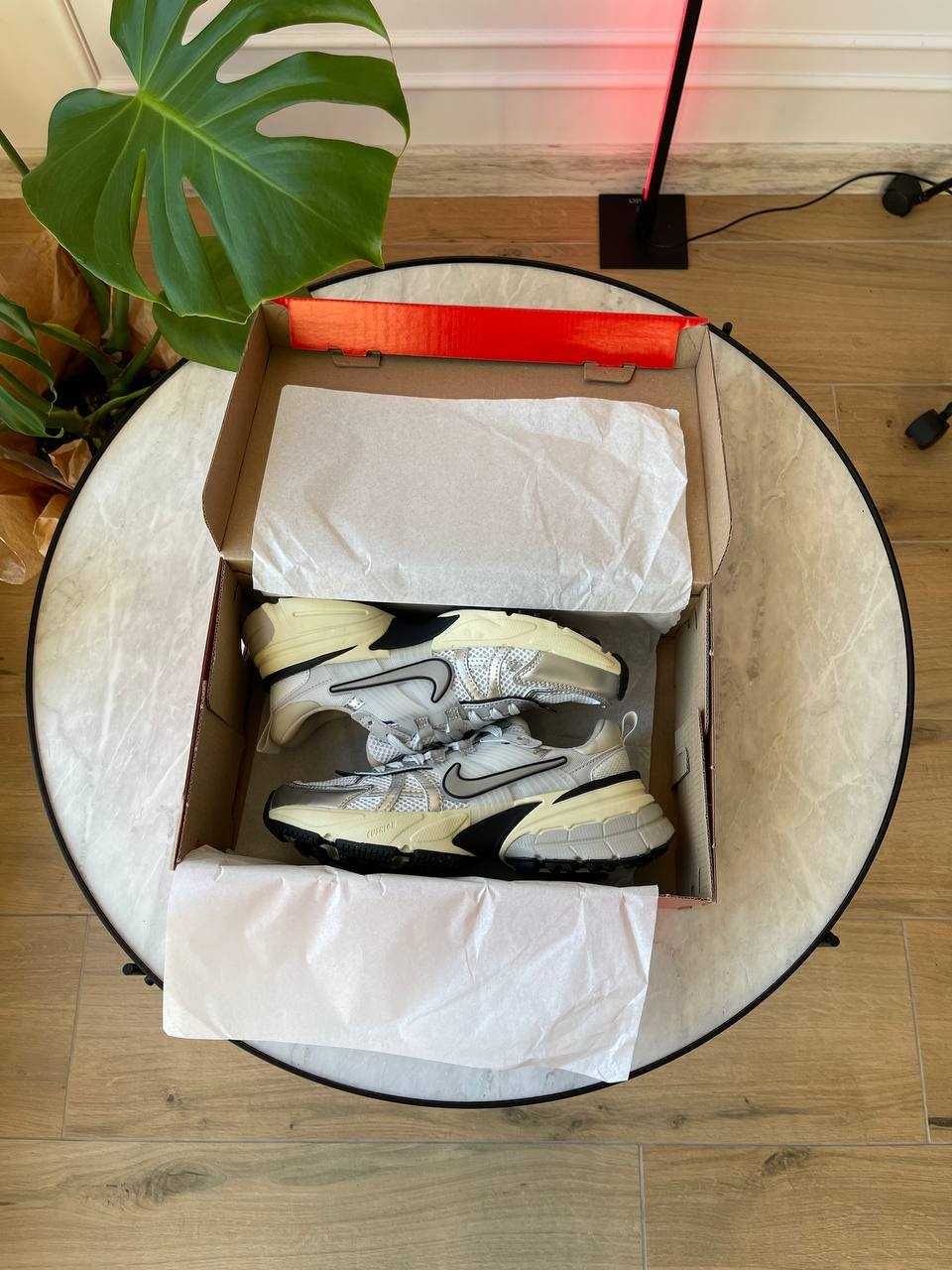 Жіночі кросівки Nike V2K Run Summit White Metallic Silver(літо/весна)