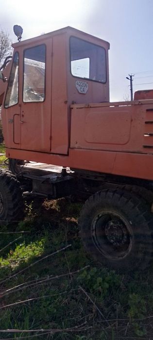 Прдам ескаватор все працює