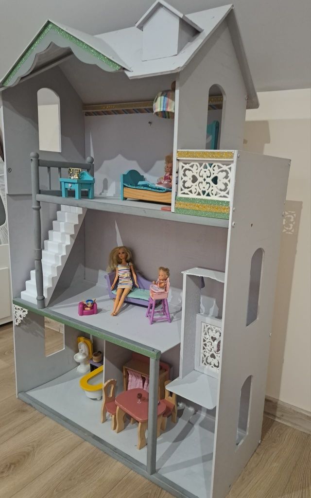 Duży domek dla lalek Barbie