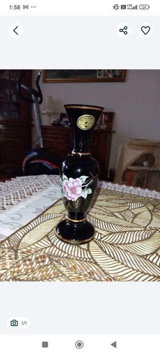 Czarny wazon Bohemia