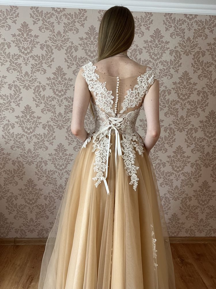 Весільна сукня , вечірня сукня , випускна сукня