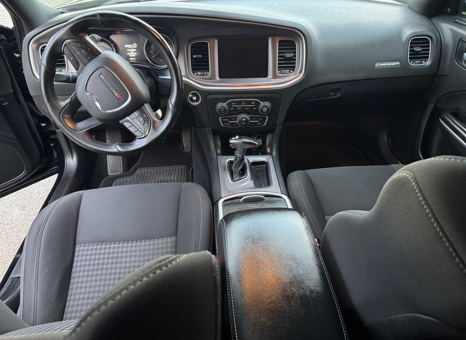 Dodge Charger R/T 5.7 2019 LPG niski przebieg