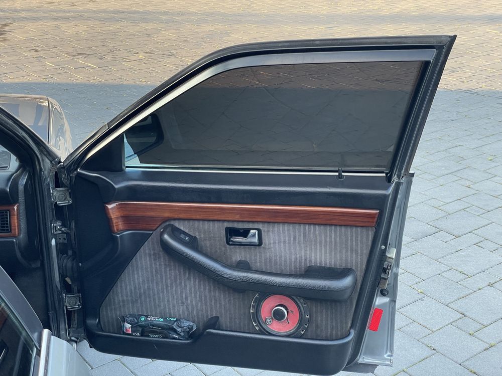 Audi 100 c3 2.3E