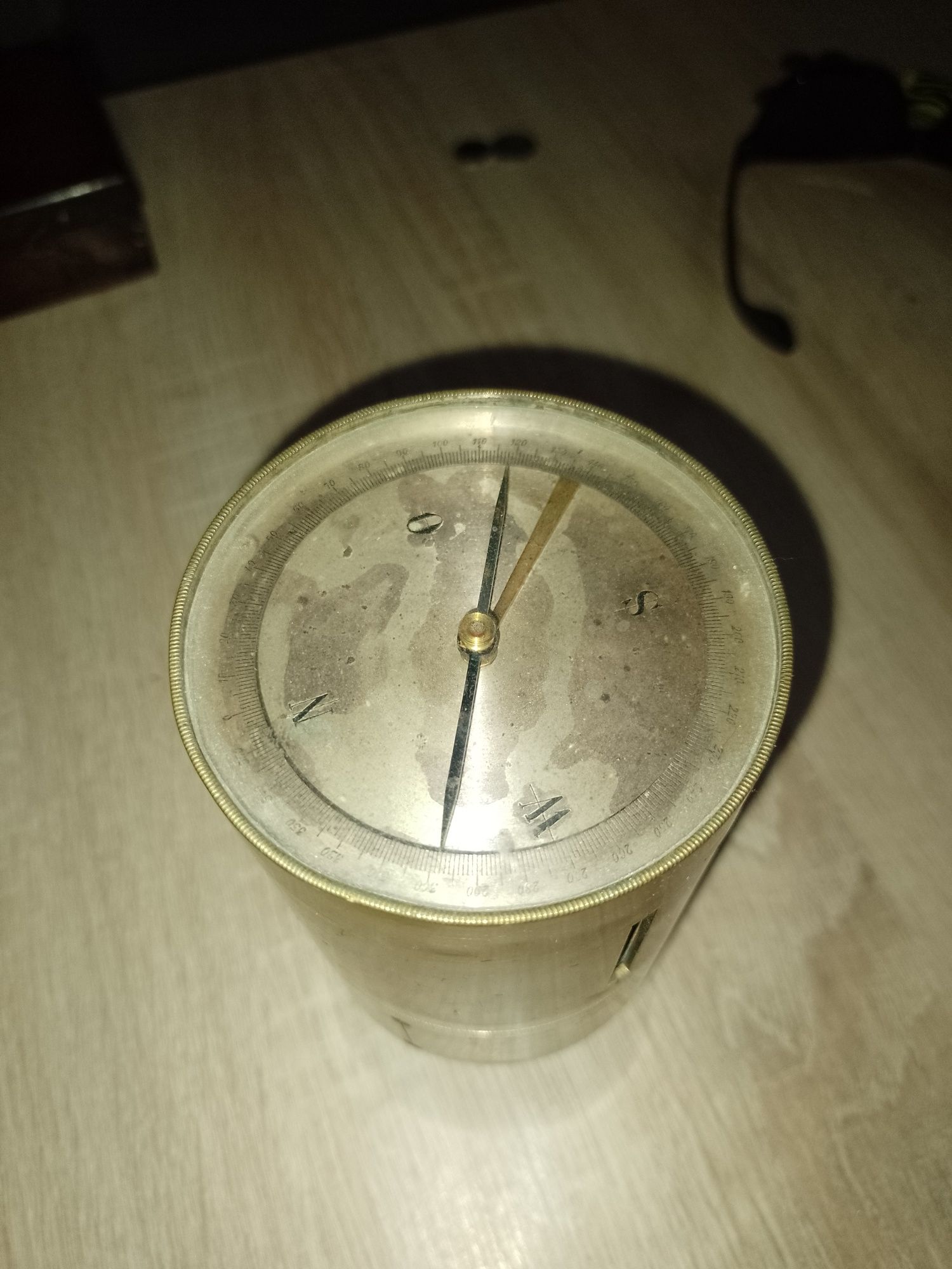 Kompas cylindryczny z początku xx PANTOMETR