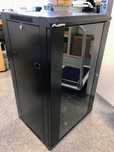 Sprzedam Szafę Instalacyjną LANBERG RACK 19" 18U
