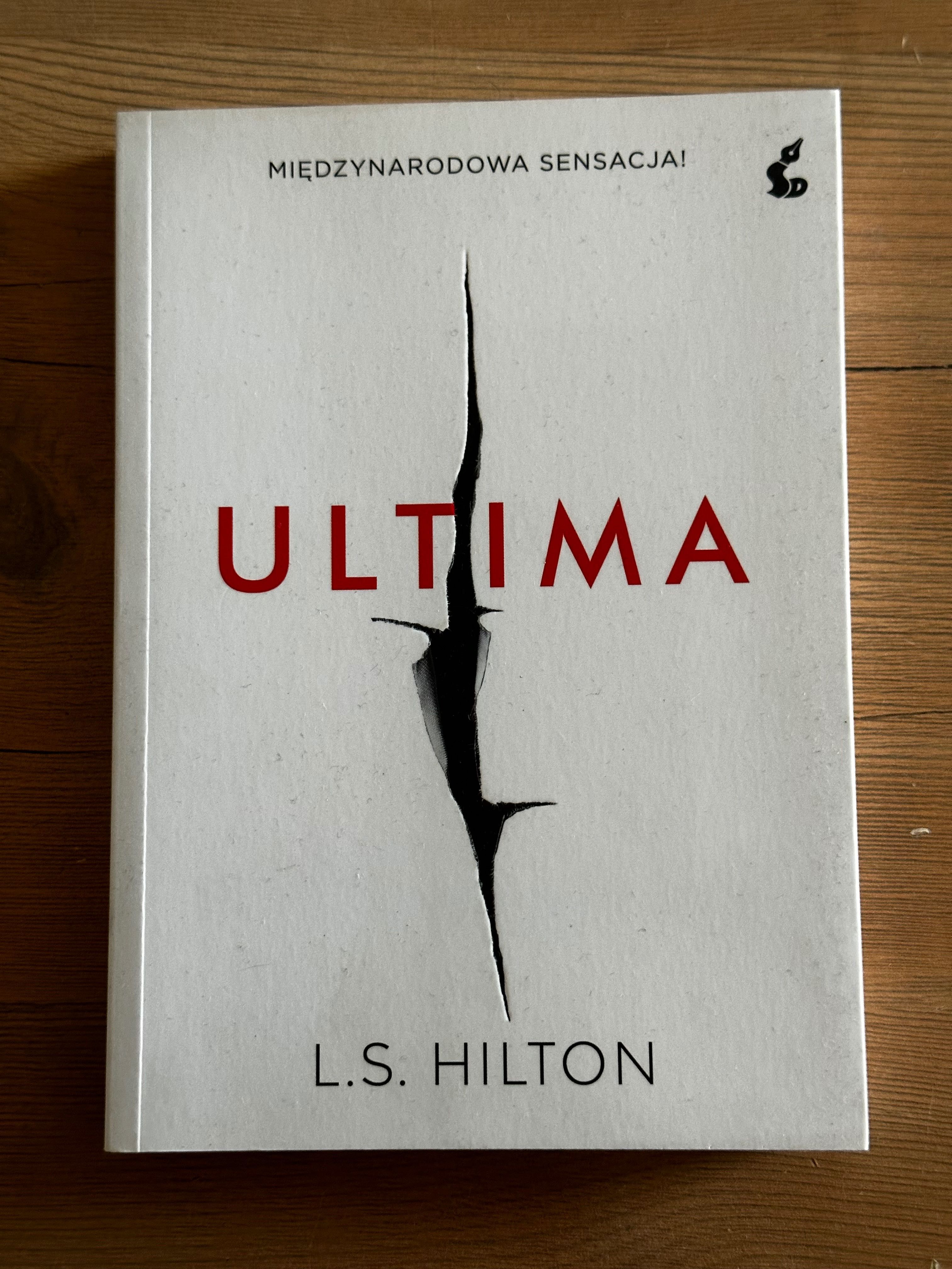 Maestra, Ultima, Domina - L.S. Hilton