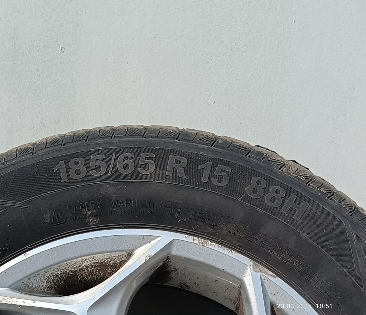 Продам летние колеса на литых дисках R15 (5×114.3) Continental