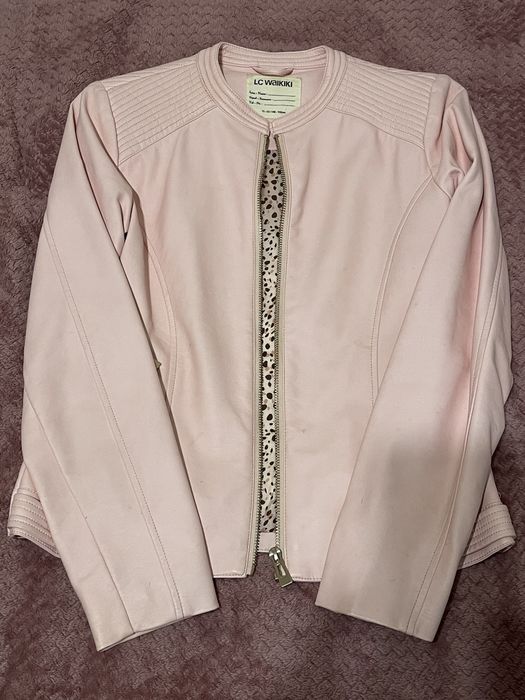 Шкіряна курточка на дівчинку